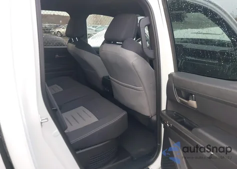 2025 Toyota Tacoma Hybrid Trd Sport 4Wd from USA, damaged, VIN 3TYLC5LN8ST023328